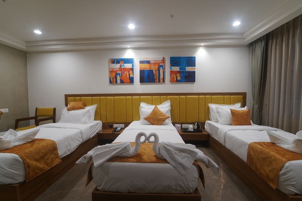 Hotel Stature Inn, RAJPIPLA