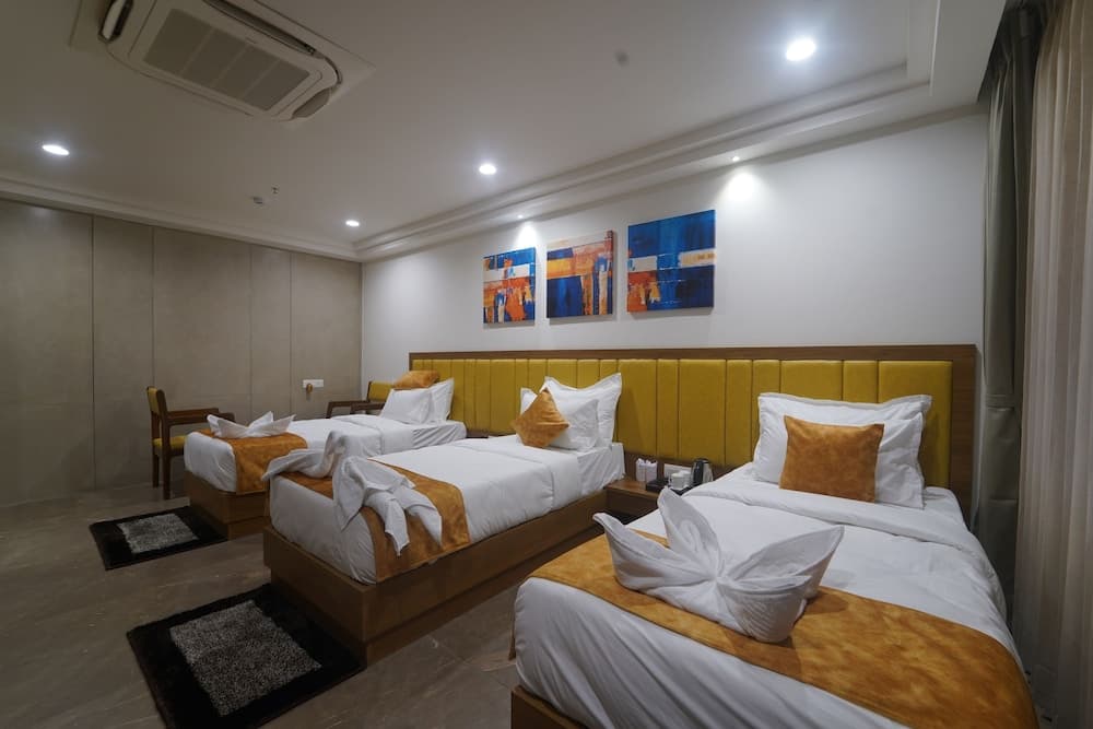 Hotel Stature Inn — photo 11