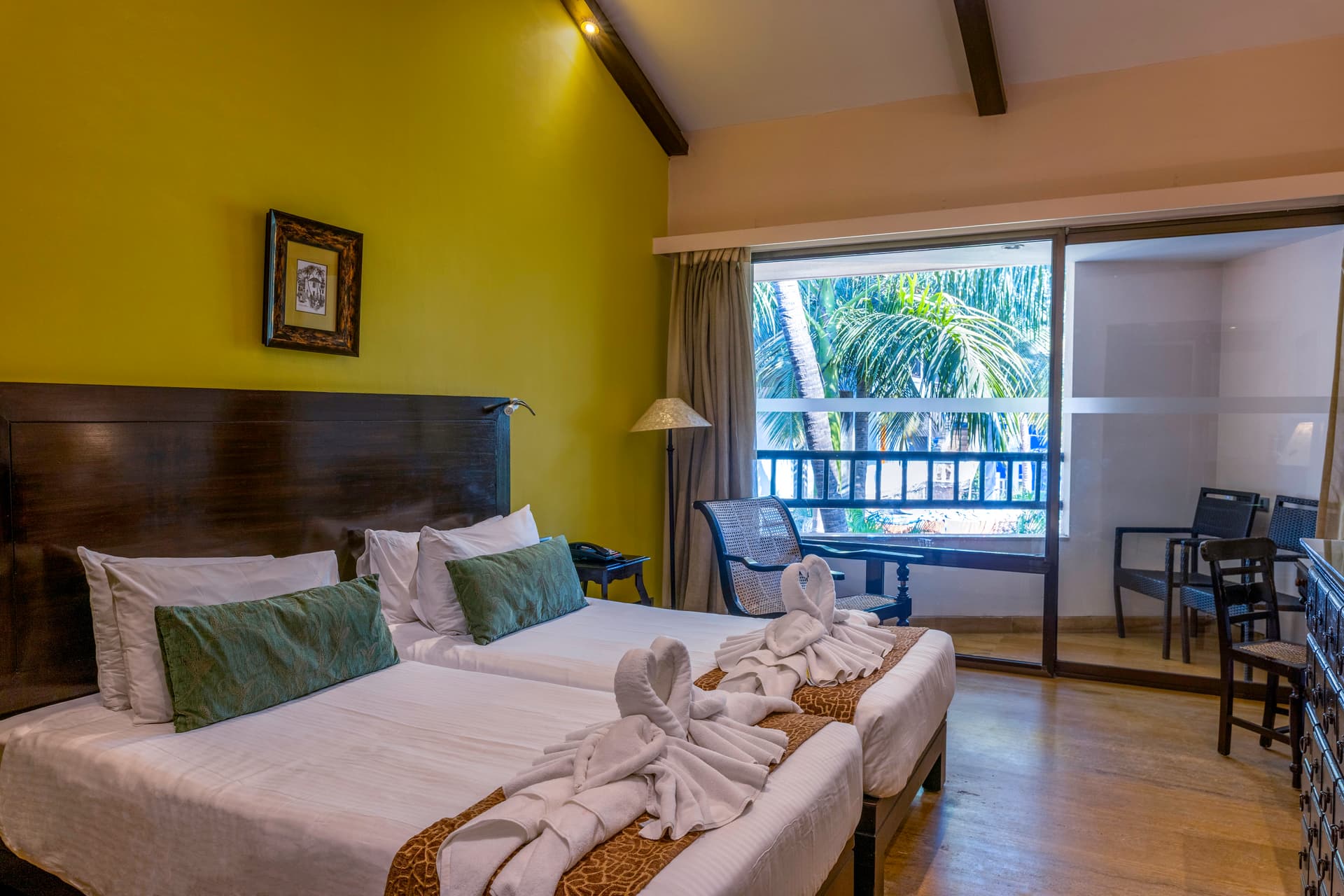 Deluxe Twin Room — photo 1