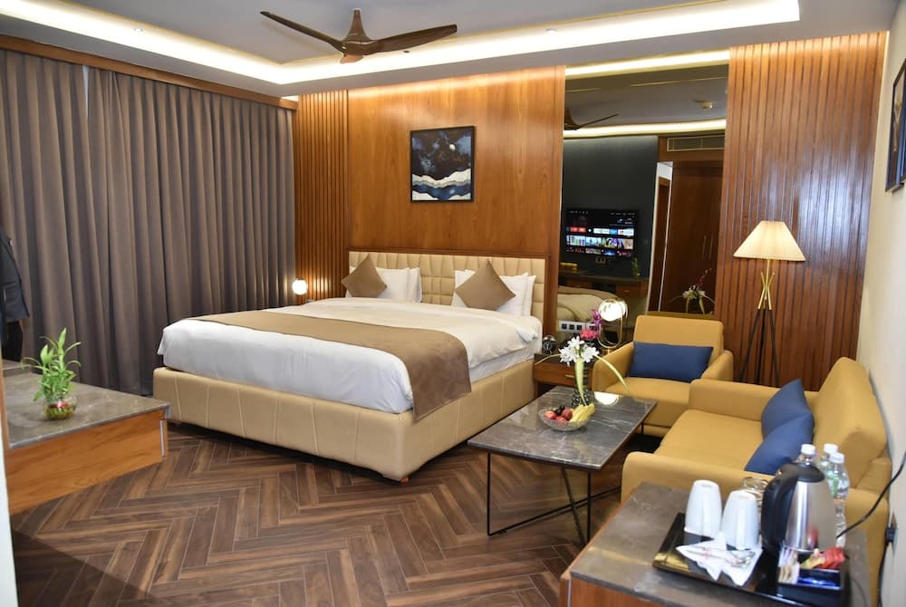 Suite — photo 1