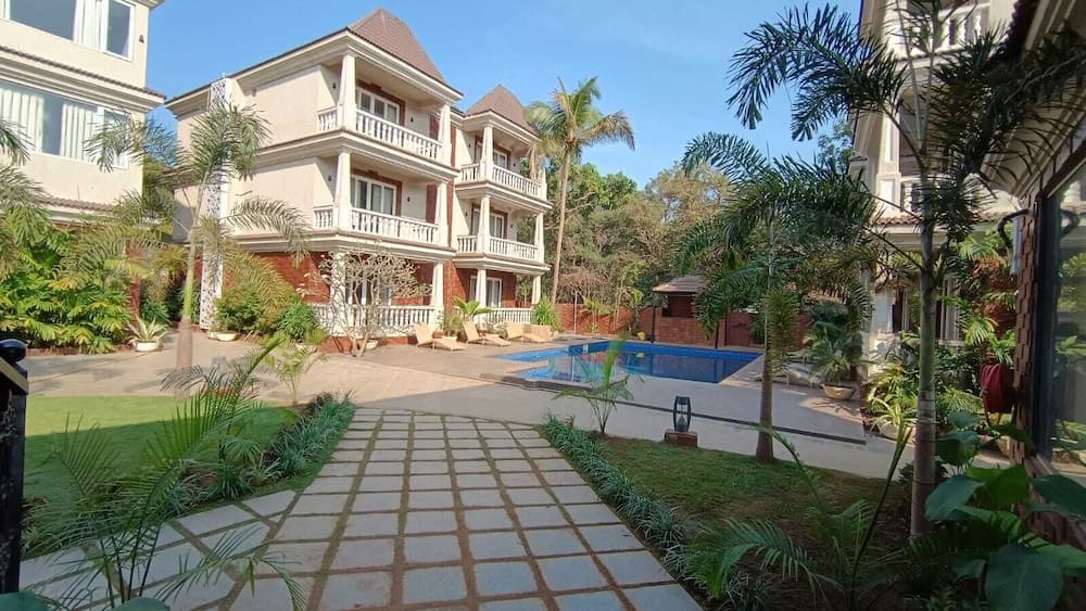 Superior Room, 1 Double Bed, Pool View — photo 1