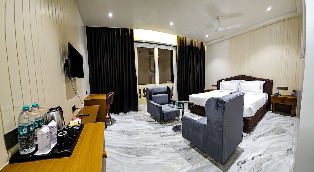 Hotel S Crown Somnath, SOMNATH