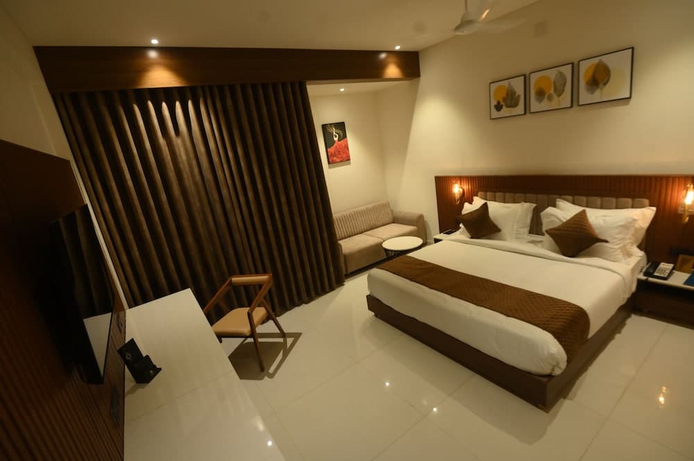 Kings Kraft Tremezzo Inn Somnath — photo 5