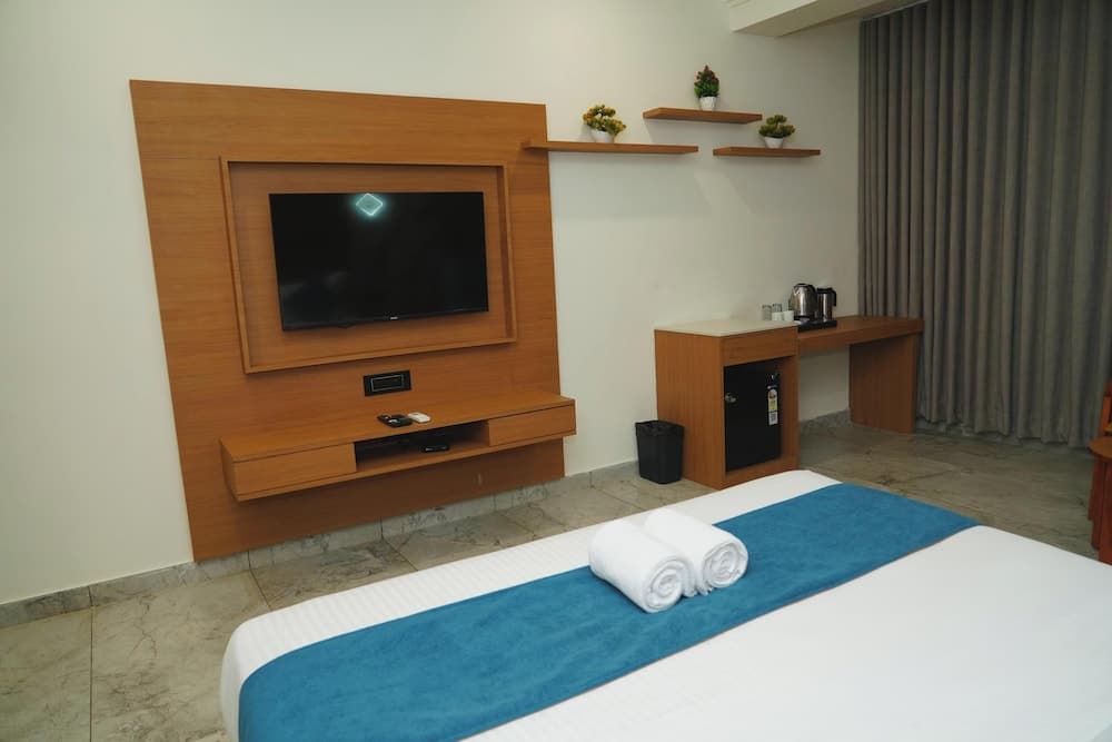 Hotel Leela's — photo 6