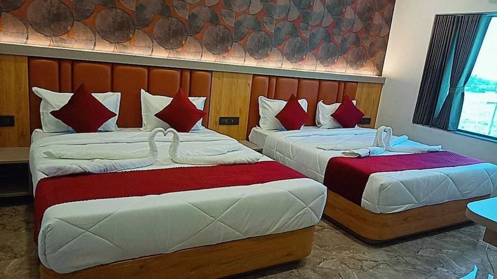 The Sky Comfort Hotel Mahi