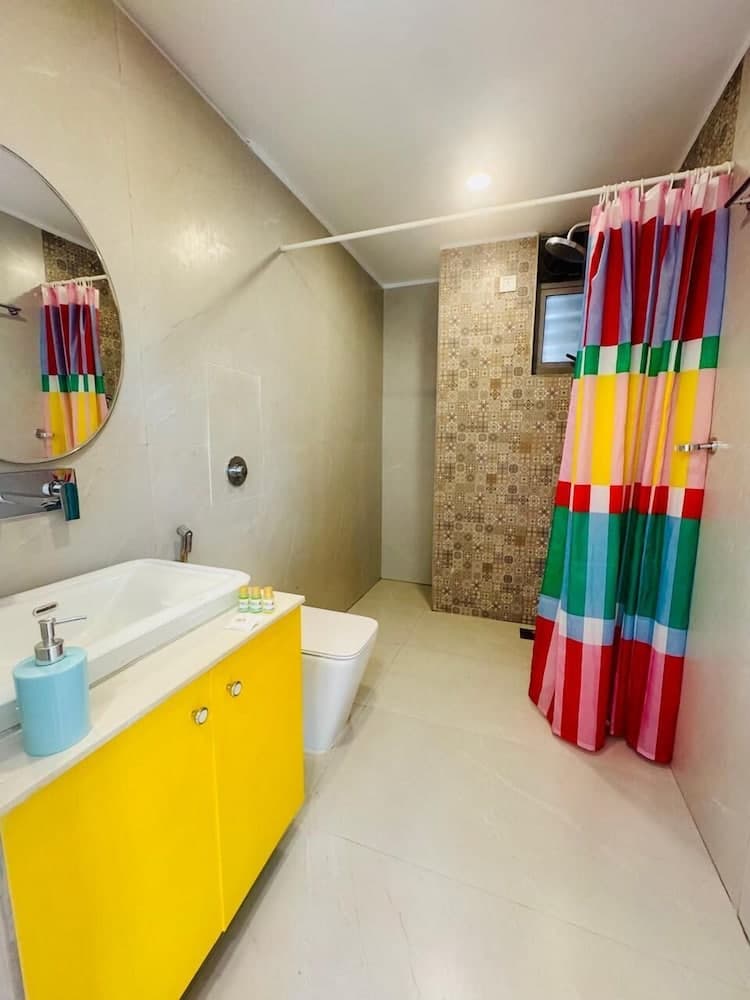 Standard Double Room, Balcony, Pool View — photo 1