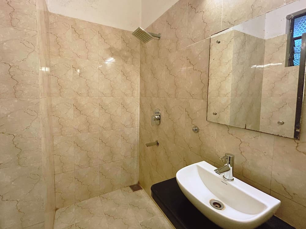 Standard Double Room — photo 1