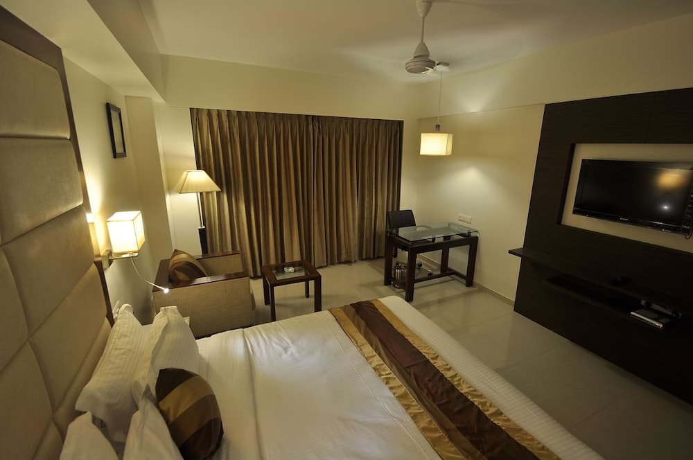 Deluxe Room, Accessible — photo 1