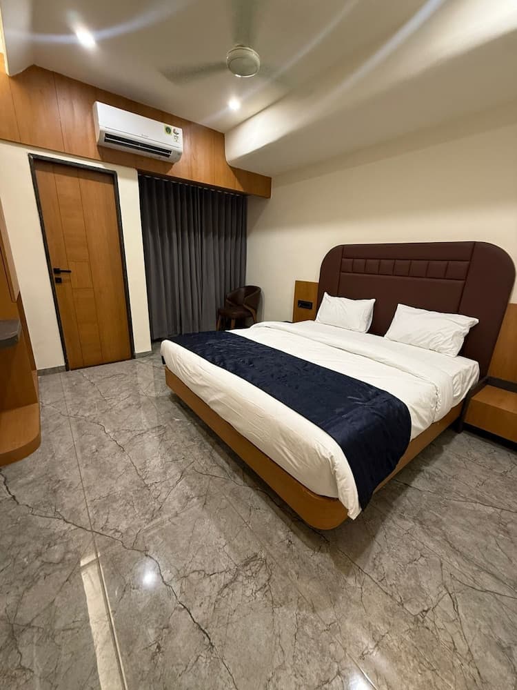 The Malay comfort-Hotel Dwarka residency — photo 4
