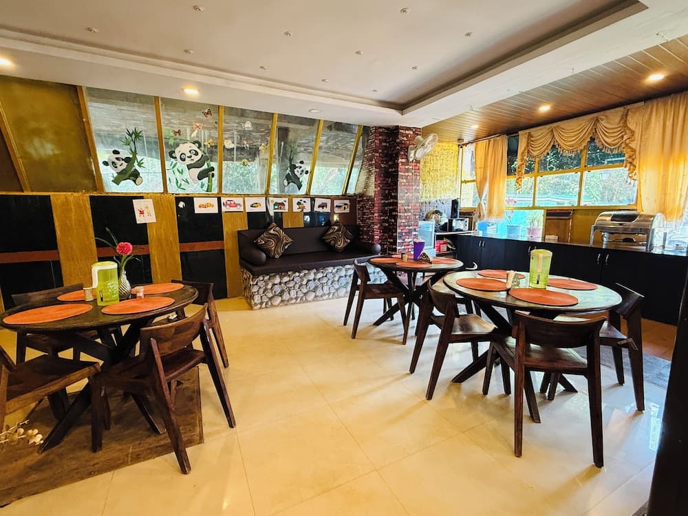 Candolim Sands, CANDOLIM