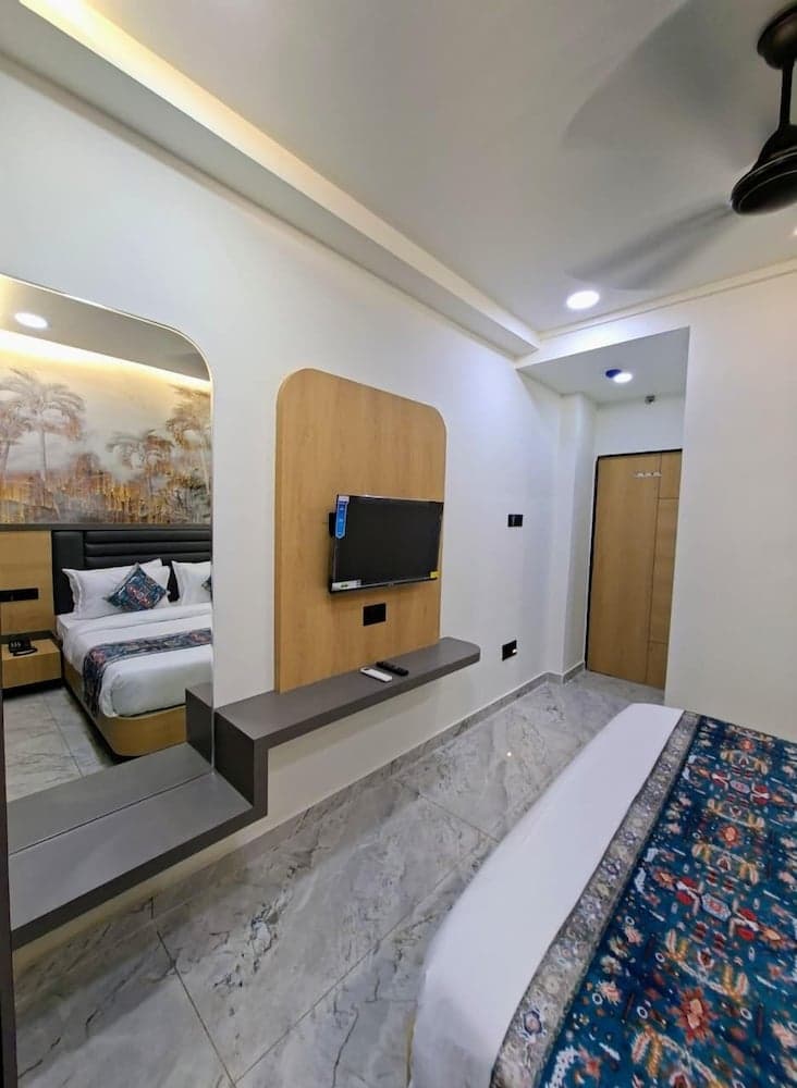 Deluxe Room — photo 1