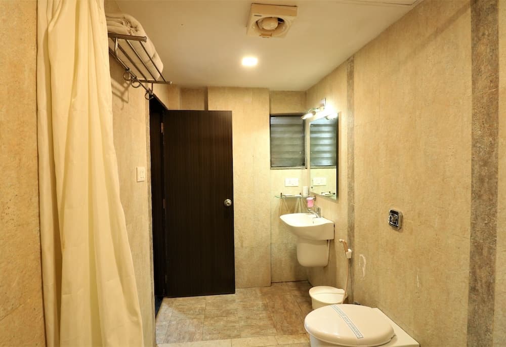 Goverdhan Greens Resort Dwarka, BARADIA