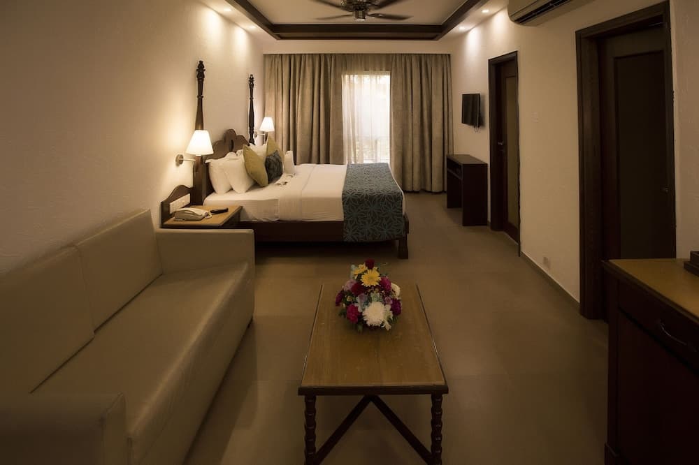 Regency Room — photo 1