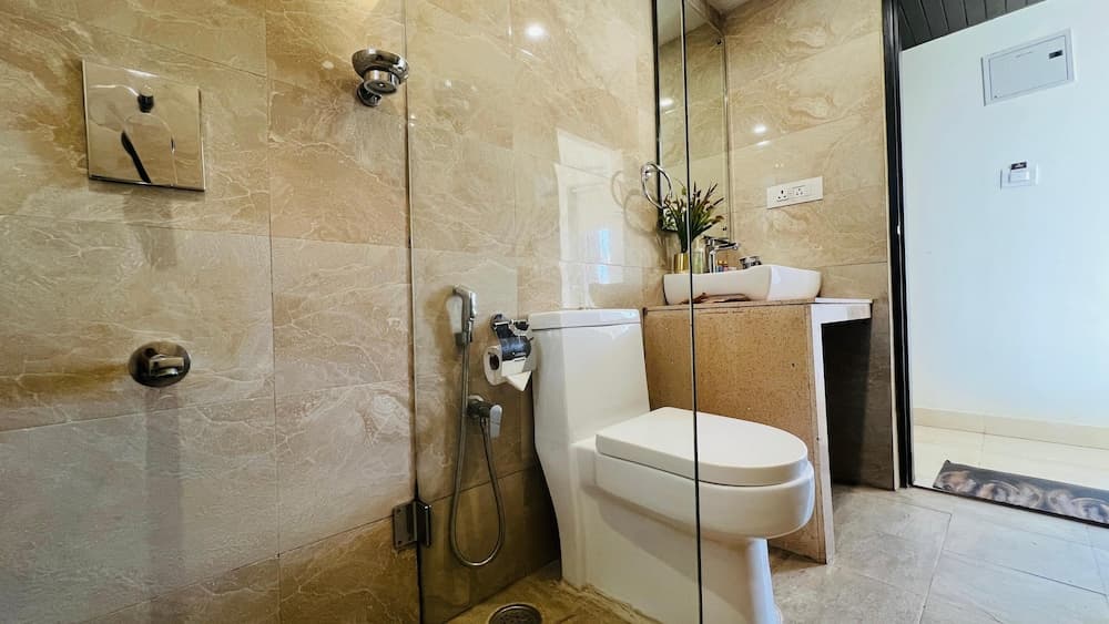 Premier Room with Balcony and Bathtub — photo 1