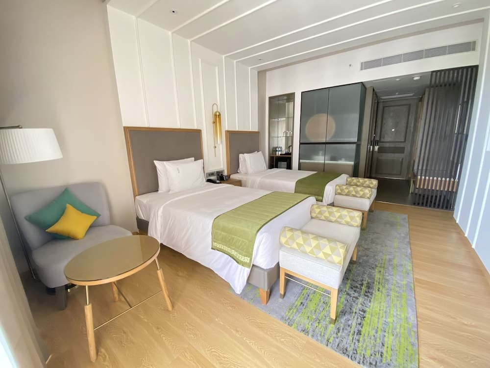 Holiday Inn Goa Candolim by IHG, CANDOLIM