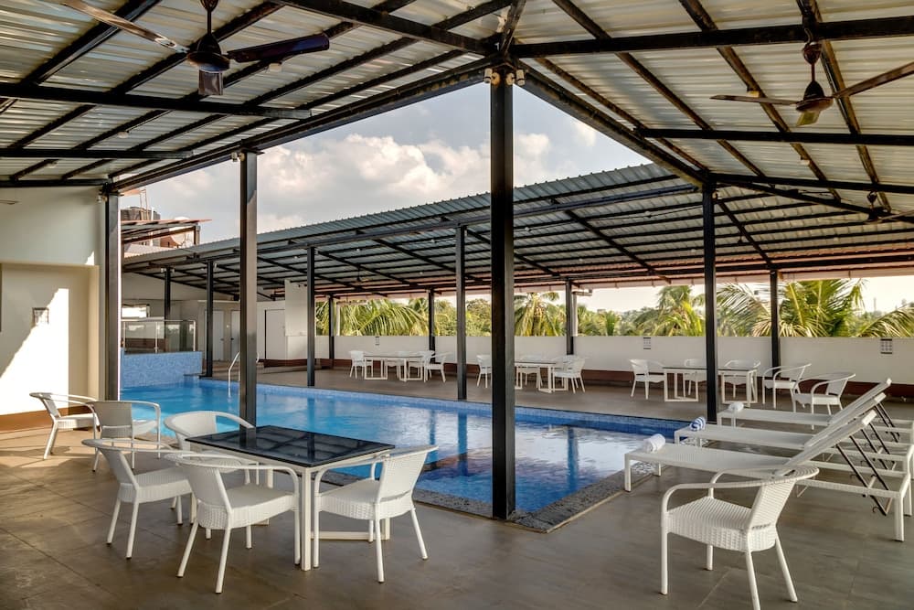 La Baga Beach Hotel — photo 6