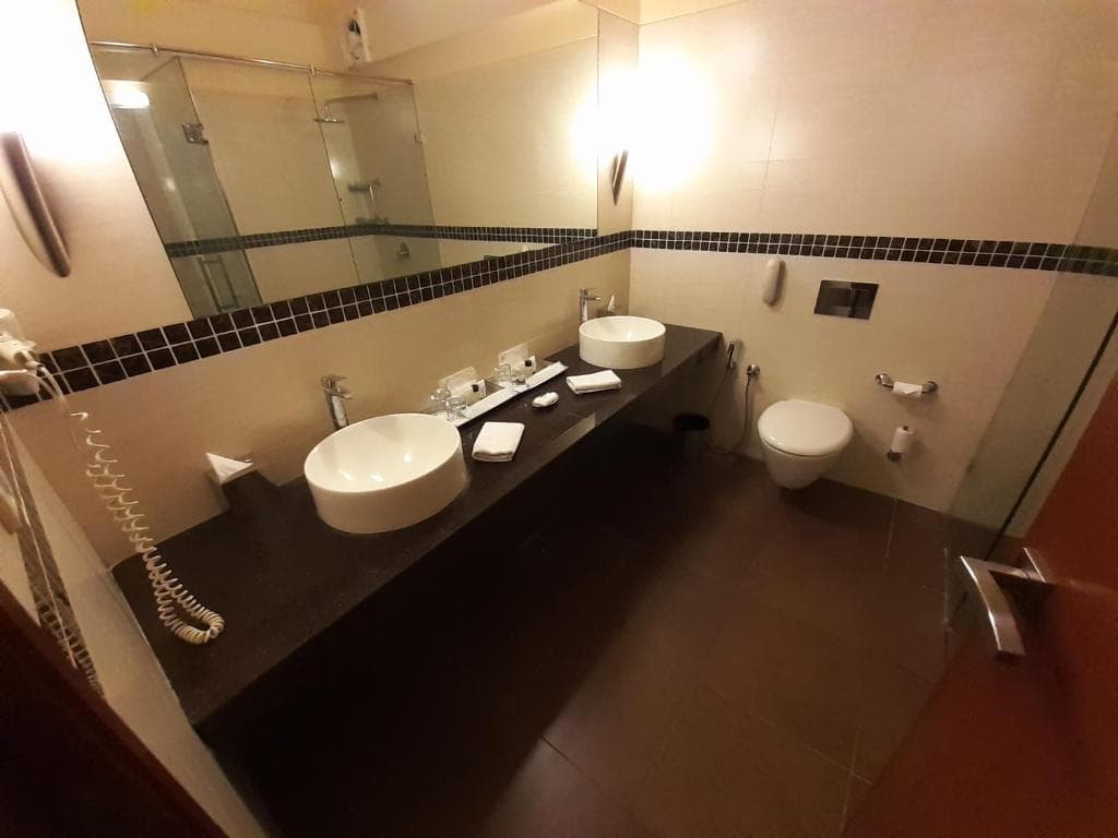 EXECUTIVE, SUITE, DOUBLE BED, RIVER VIEW — photo 1