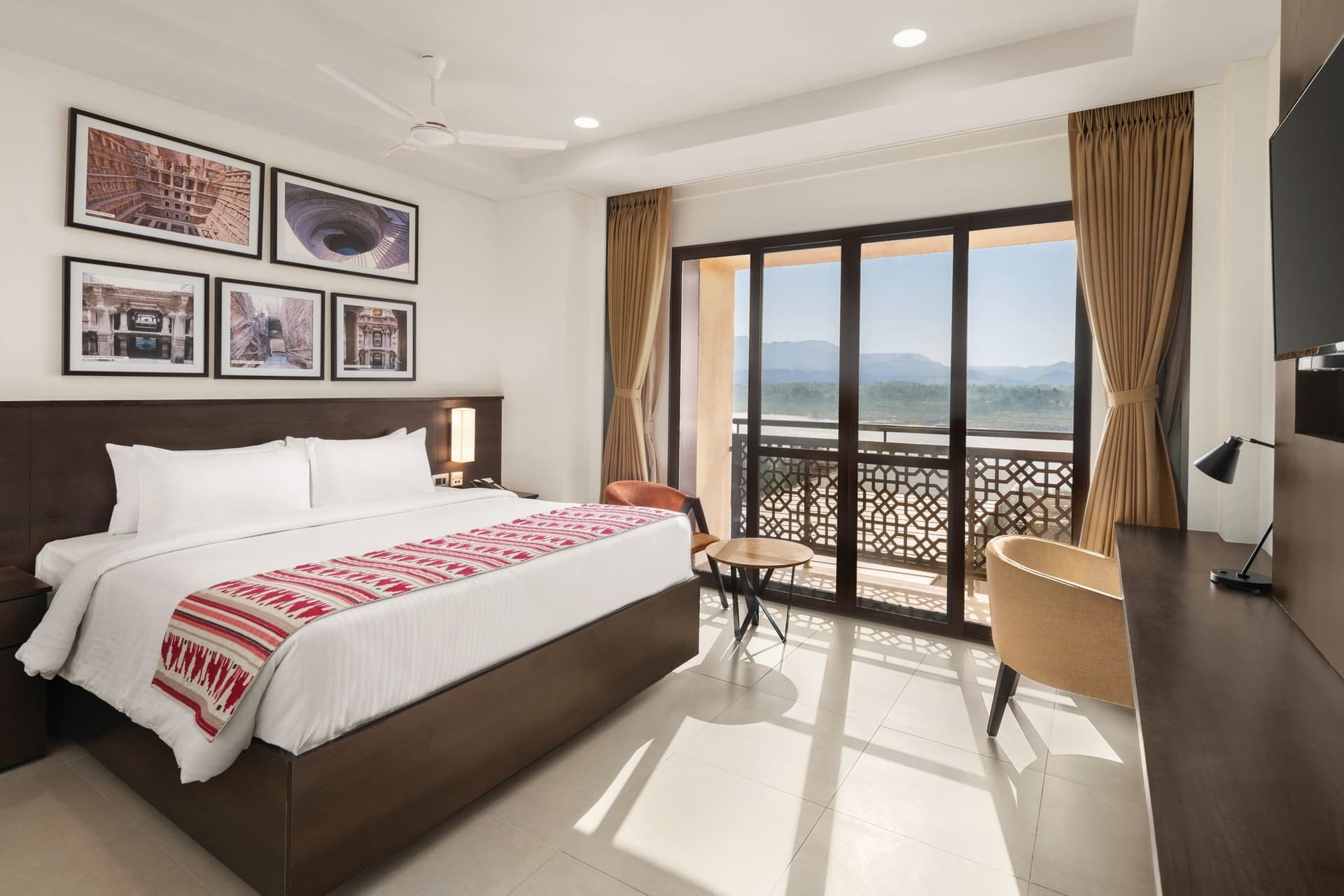 Double room. River view, Superior. — photo 1