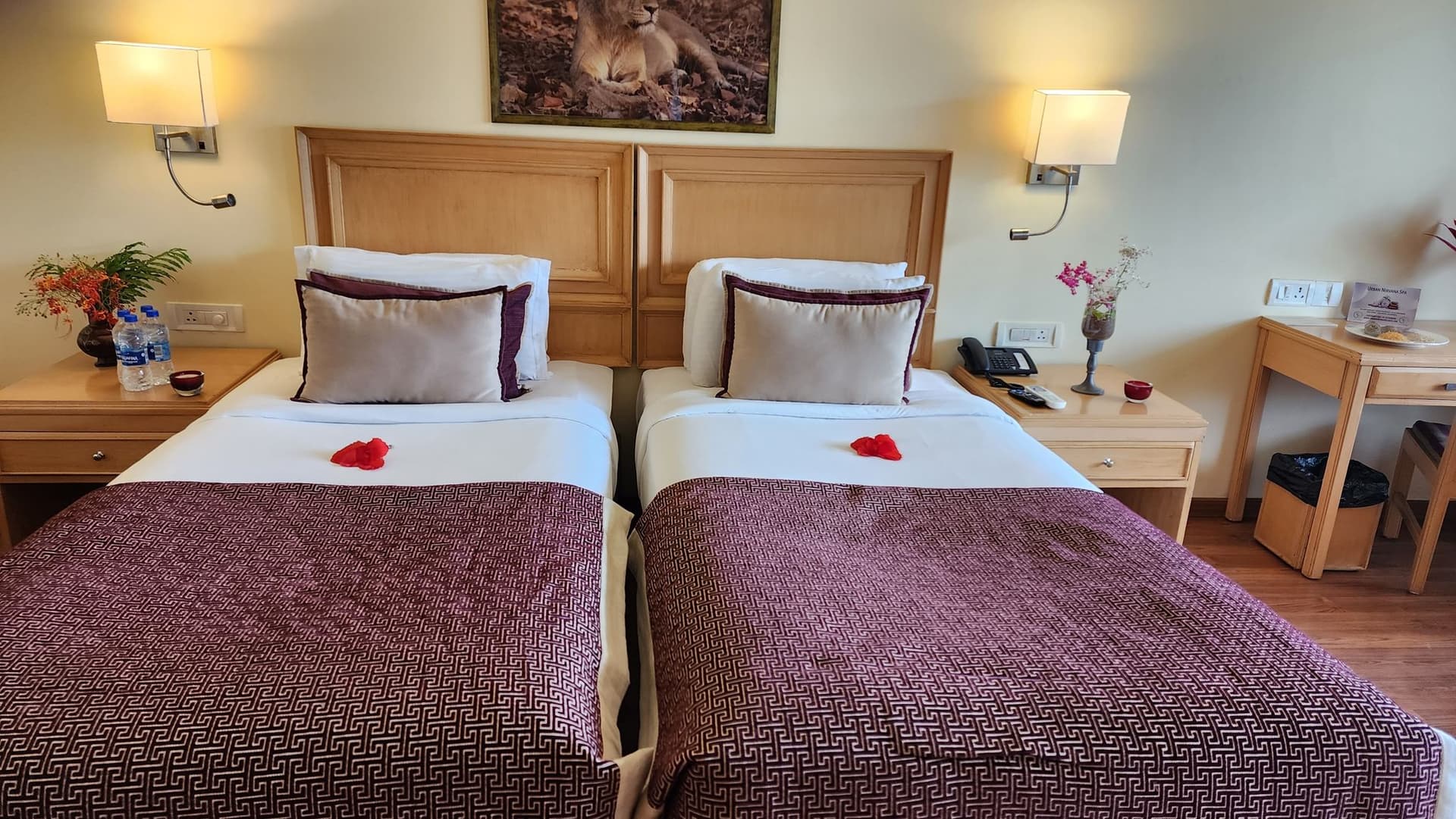 Superior Room With Sit-out Forest View Twin Bed — photo 1