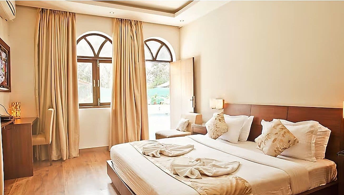 Club Room With Balcony — photo 1