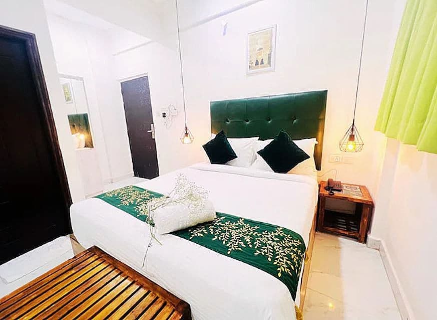 Deluxe Non Balcony ( Rooms In Basement ) — photo 1