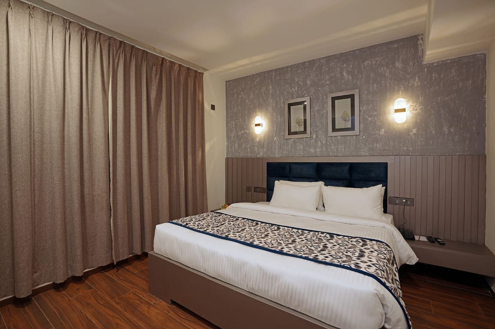 Standard Double Room — photo 1