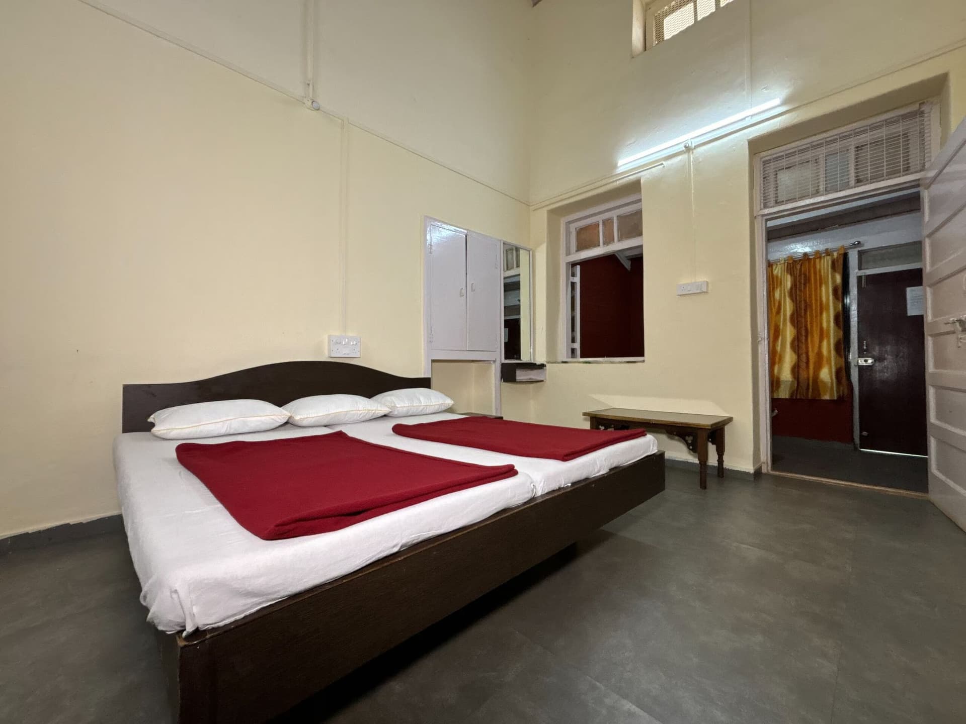Double Bed - AC Room — photo 1
