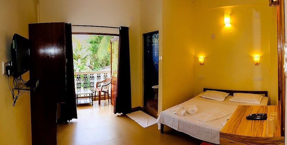 Deluxe Ac Room — photo 1