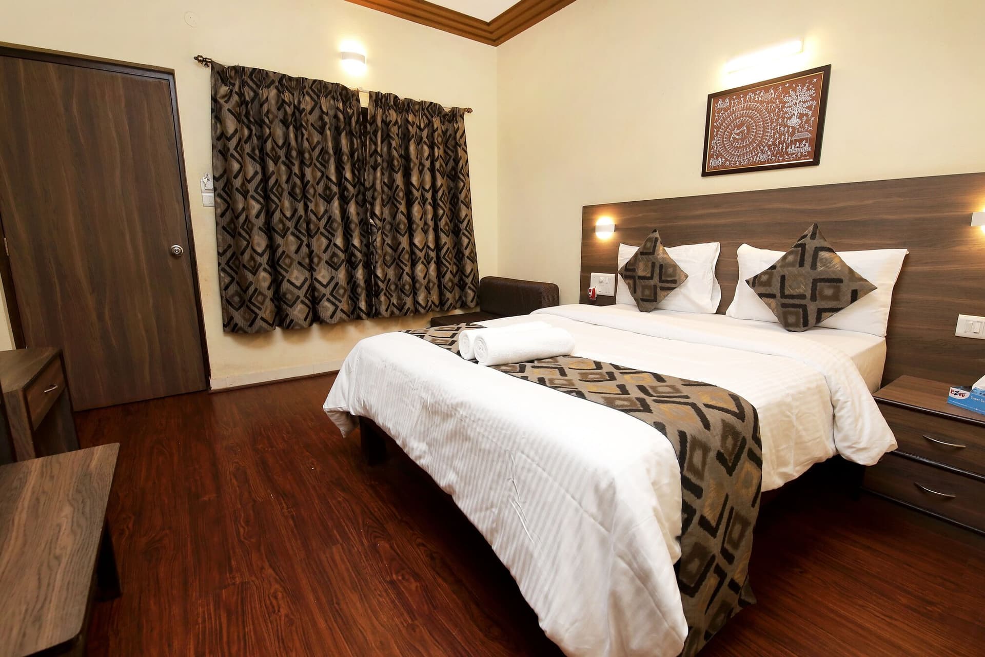 SUPER, DELUXE, QUEEN BED, GARDEN VIEW — photo 1